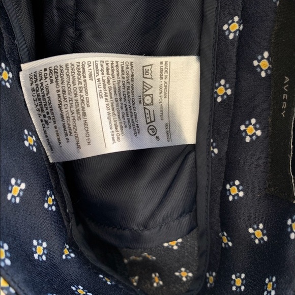 Banana Republic Navy Avery Print Cropped Pant - Picture 11 of 11